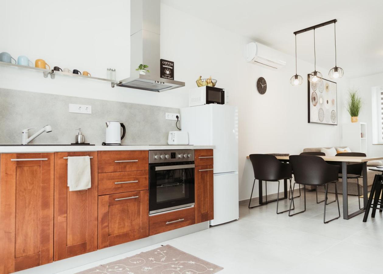 Major11 Apartman - Zsolnay Negyed เปตช์ ภายนอก รูปภาพ